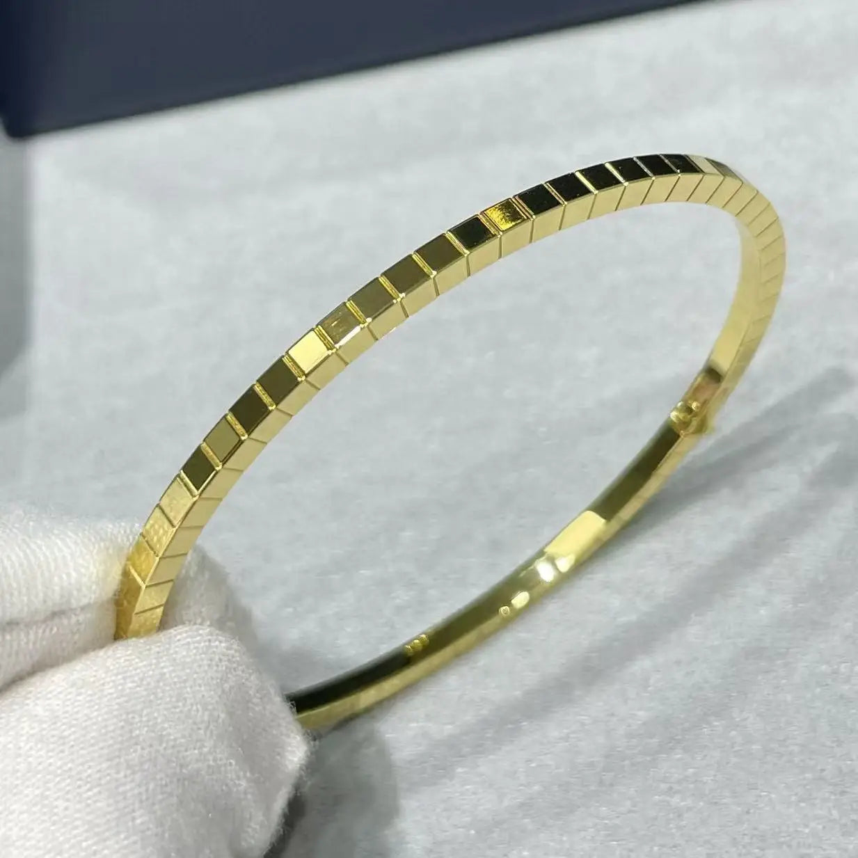 ✨2025 Gold-Filled Iced Bangle Bracelet