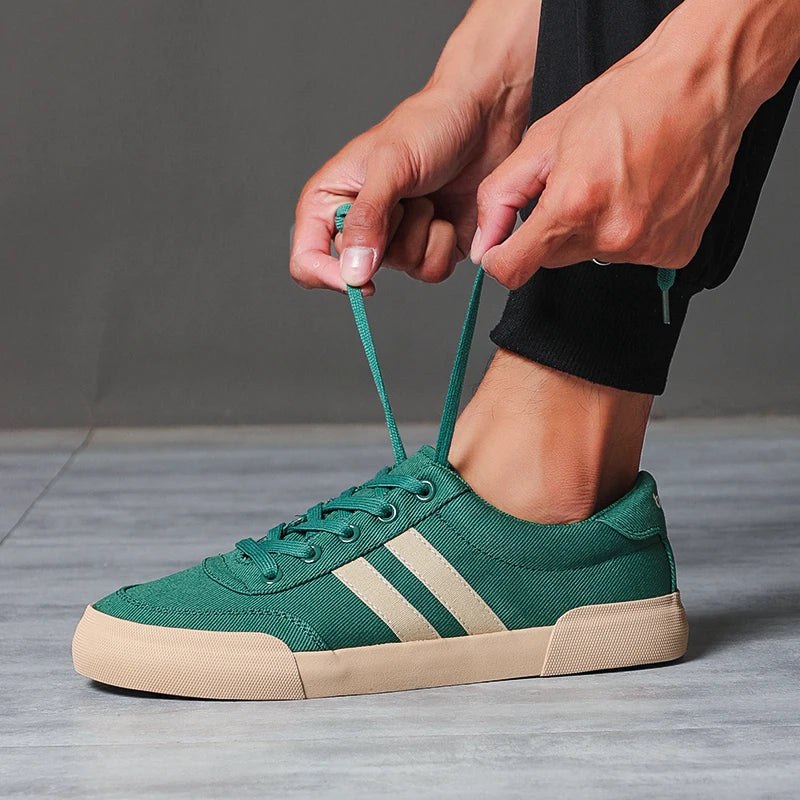 ✨ Men's Classic Canvas Sneakers – Everyday Comfort