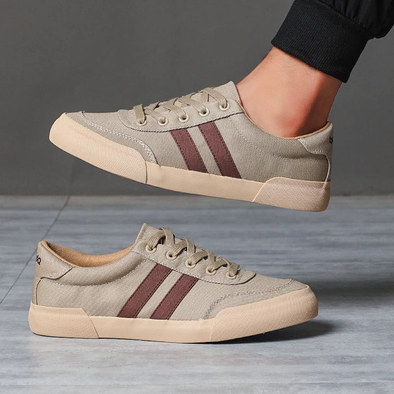 ✨ Men's Classic Canvas Sneakers – Everyday Comfort