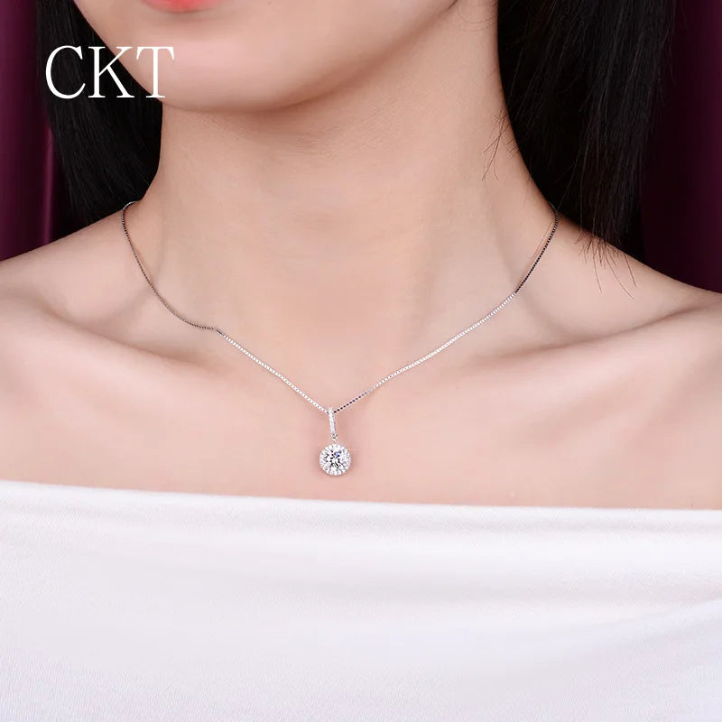 ✨ Platinum Moissanite Pendant – 1 Carat