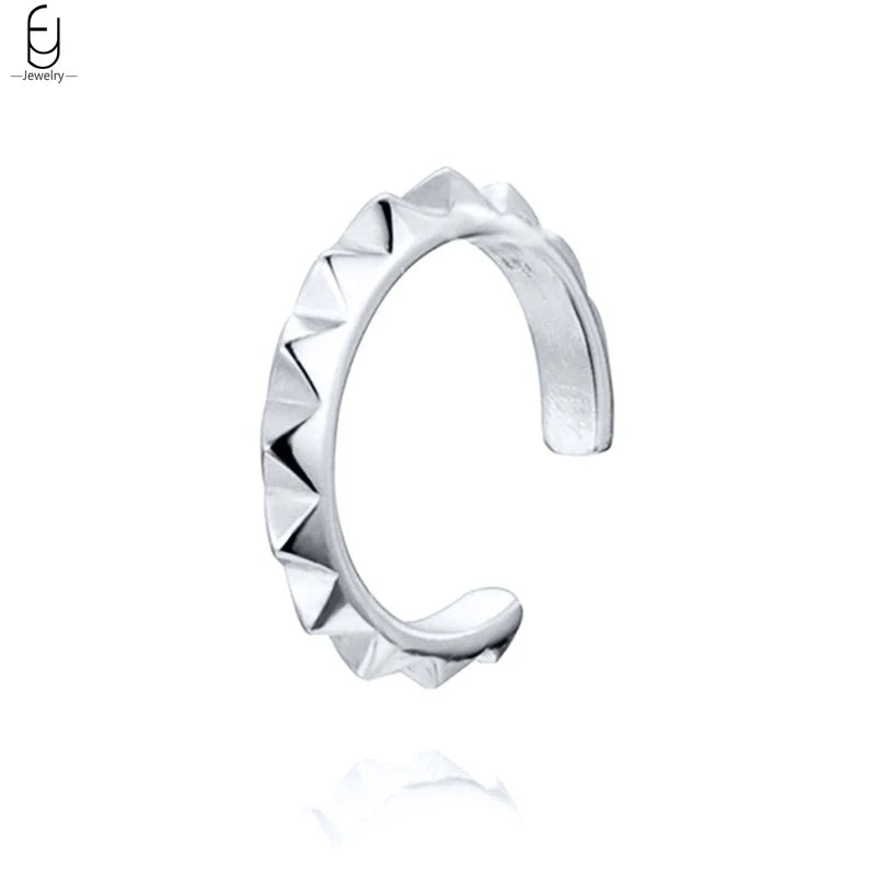 ✨Minimalist 24K Gold-Plated Ear Cuff – No Piercing Needed