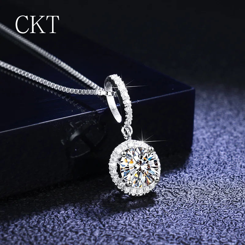 ✨ Platinum Moissanite Pendant – 1 Carat