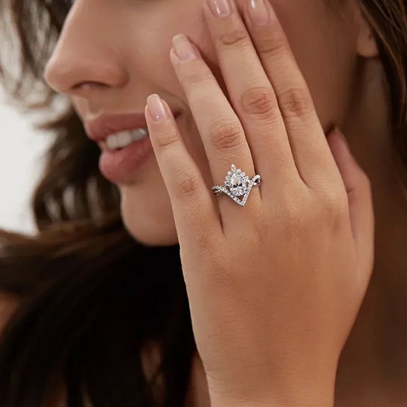 ✨925 Sterling Silver • 2ct Pear-Cut Moissanite Ring (GRA Certified)
