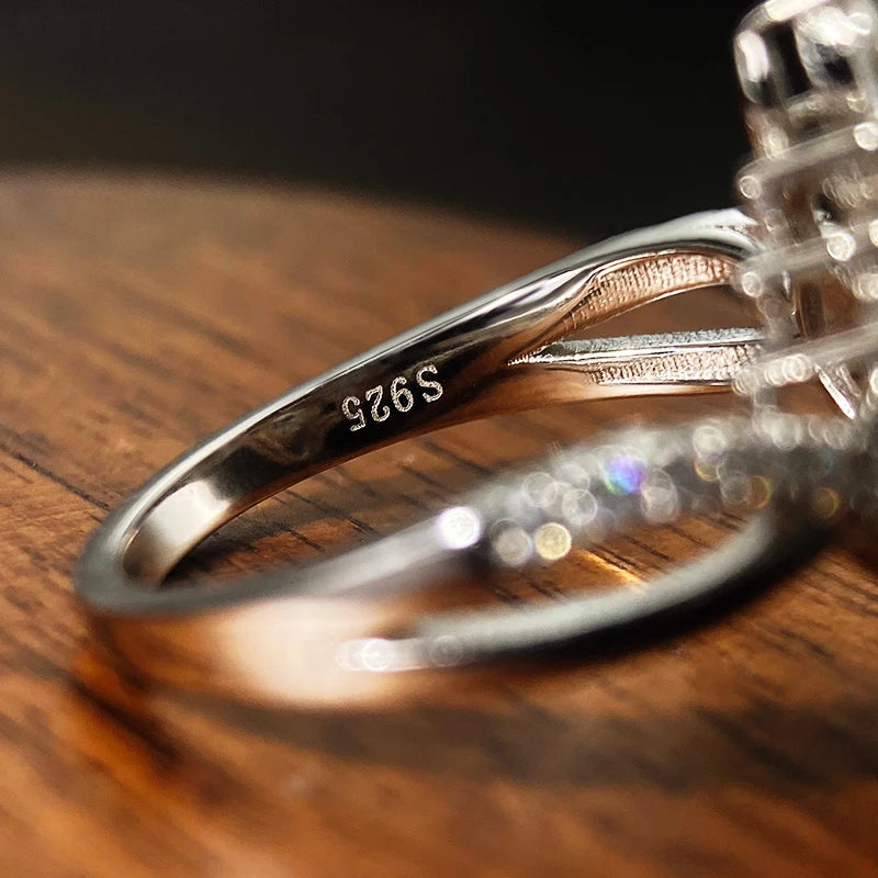 ✨925 Sterling Silver • 2ct Pear-Cut Moissanite Ring (GRA Certified)